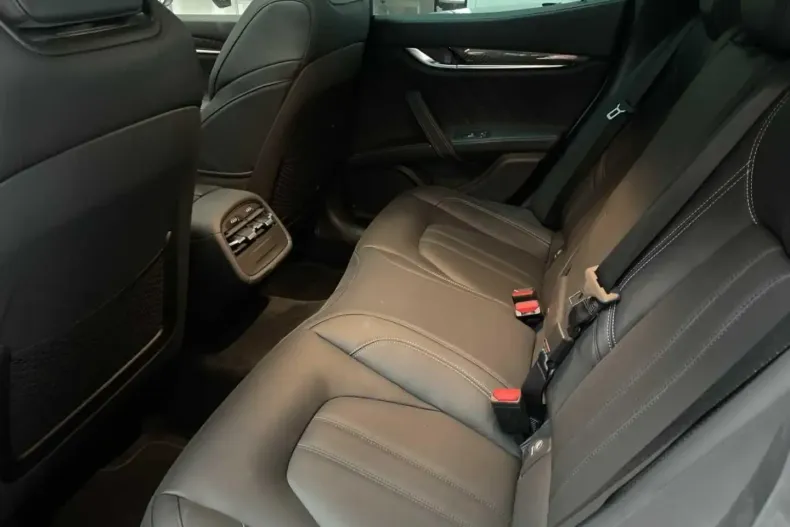 Maserati Ghibli din 2022 cu 37.000 km - oferta MAS171142 - foto 10