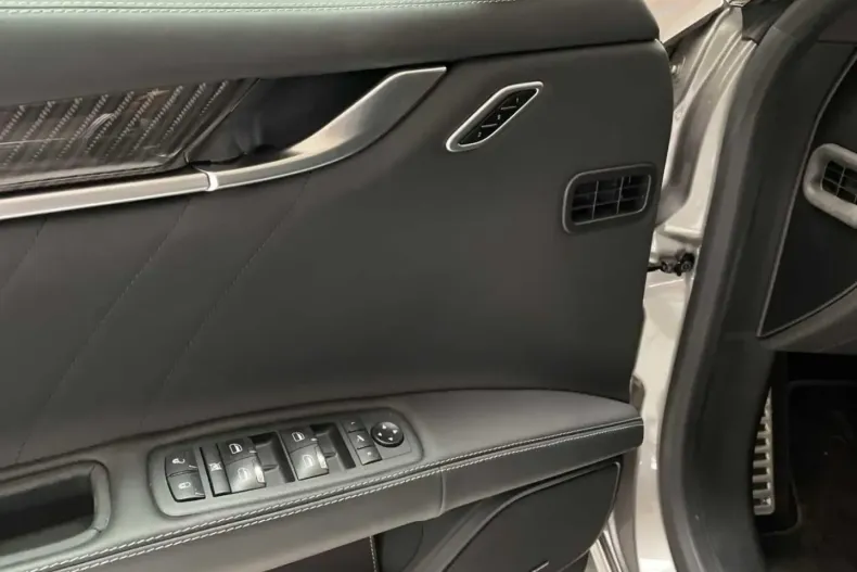 Maserati Ghibli din 2022 cu 37.000 km - oferta MAS171142 - foto 11