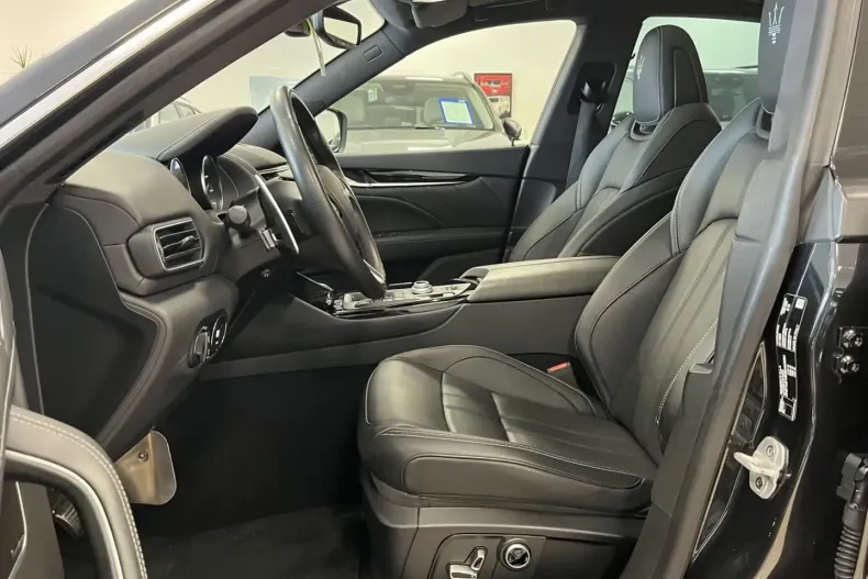 Maserati Levante din 2022 cu 13.491 km - oferta MAS171143 - foto 19