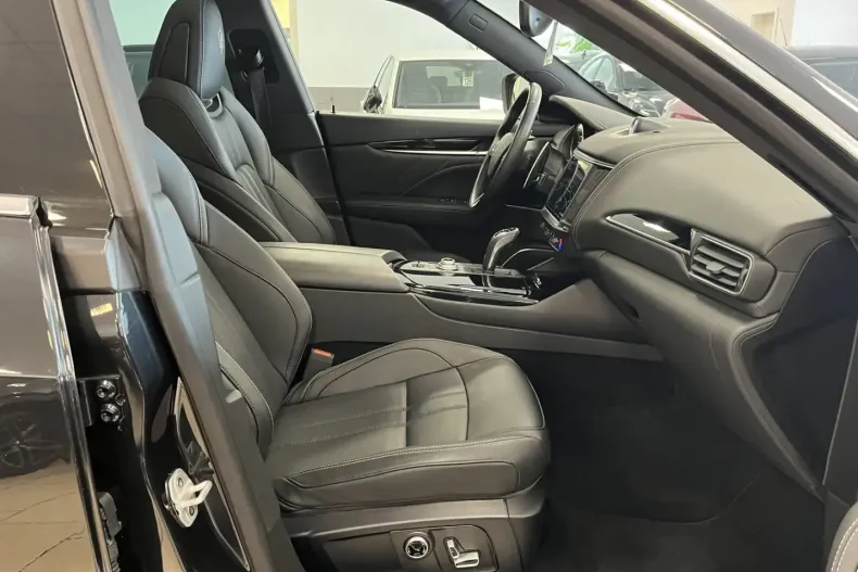 Maserati Levante din 2022 cu 13.491 km - oferta MAS171143 - foto 23