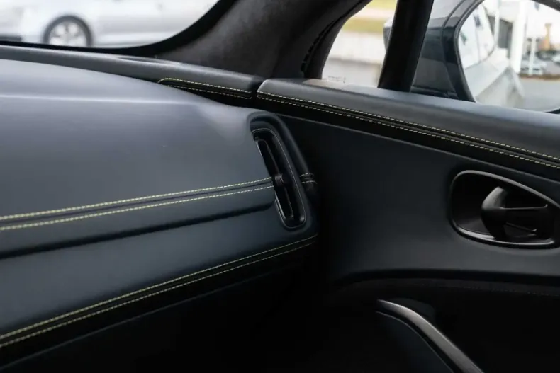 Aston Martin DBX din 2023 cu 25.500 km - oferta AST171146 - foto 41