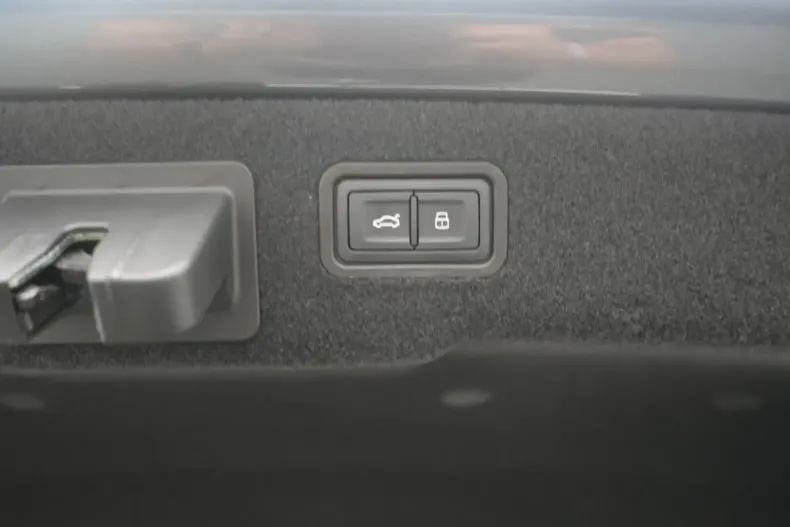 Audi A8 din 2022 cu 32.490 km - oferta AUD171147 - foto 19