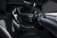 Mercedes-Benz CLA 220 din 2024 cu 5.206 km - oferta MER171156 - foto 11