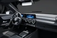 Mercedes-Benz CLA 220 din 2024 cu 5.206 km - oferta MER171156 - foto 13