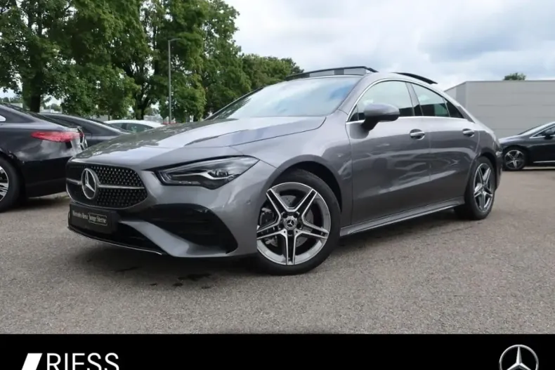Mercedes-Benz CLA 220 din 2024 cu 12.233 km - oferta MER171161 - foto 1