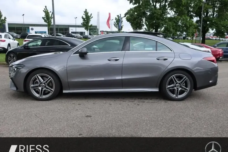 Mercedes-Benz CLA 220 din 2024 cu 12.233 km - oferta MER171161 - foto 5