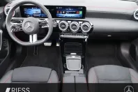 Mercedes-Benz CLA 220 din 2024 cu 12.233 km - oferta MER171161 - foto 11
