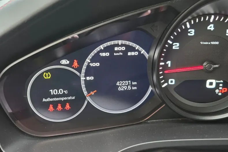 Porsche Cayenne din 2022 cu 42.200 km - oferta POR171162 - foto 12