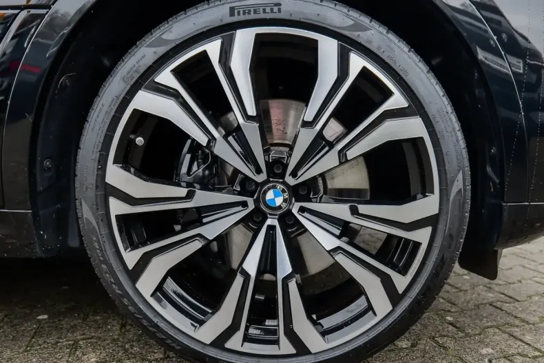 BMW X7 M60 din 2022 cu 24.076 km - oferta BMW171173 - foto 6