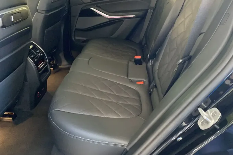 BMW X5 M60 din 2025 cu 27.200 km - oferta BMW171176 - foto 8