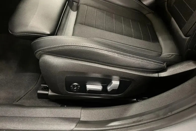 BMW 320 din 2023 cu 79.231 km - oferta BMW171216 - foto 28