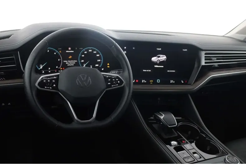 Volkswagen Touareg din 2024 cu 22.602 km - oferta VOL171222 - foto 8