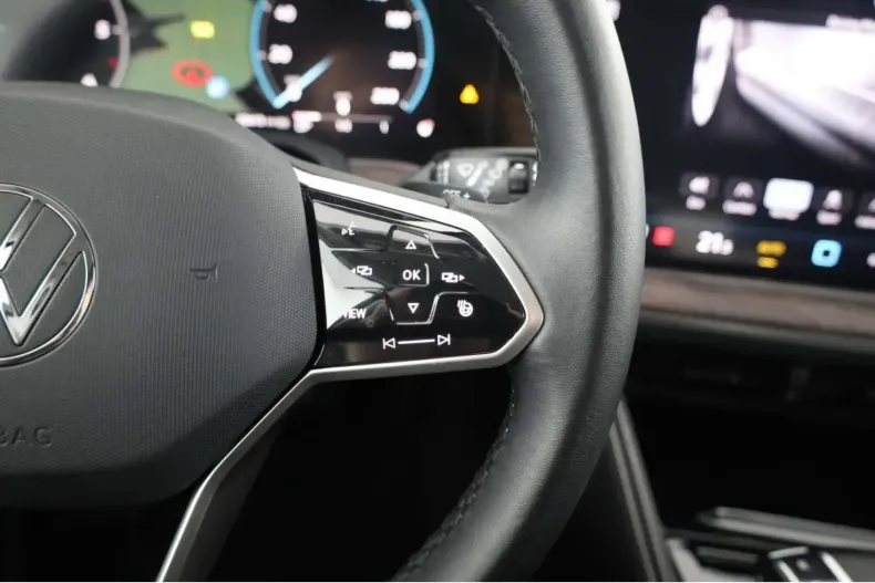 Volkswagen Touareg din 2024 cu 22.602 km - oferta VOL171222 - foto 14