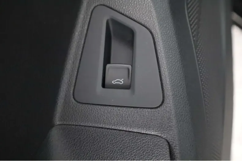 Volkswagen Touareg din 2024 cu 22.602 km - oferta VOL171222 - foto 23