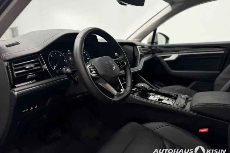 Volkswagen Touareg din 2024 cu 23.168 km - oferta VOL171223 - foto 7