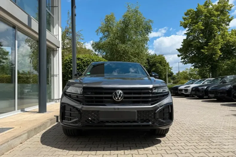 Volkswagen Touareg din 2024 cu 16.850 km - oferta VOL171225 - foto 2