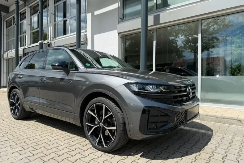 Volkswagen Touareg din 2024 cu 16.850 km - oferta VOL171225 - foto 3