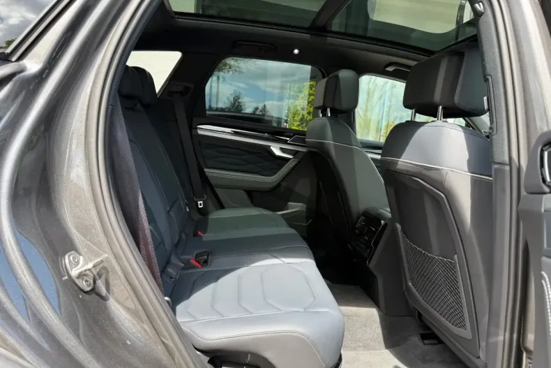 Volkswagen Touareg din 2024 cu 16.850 km - oferta VOL171225 - foto 17