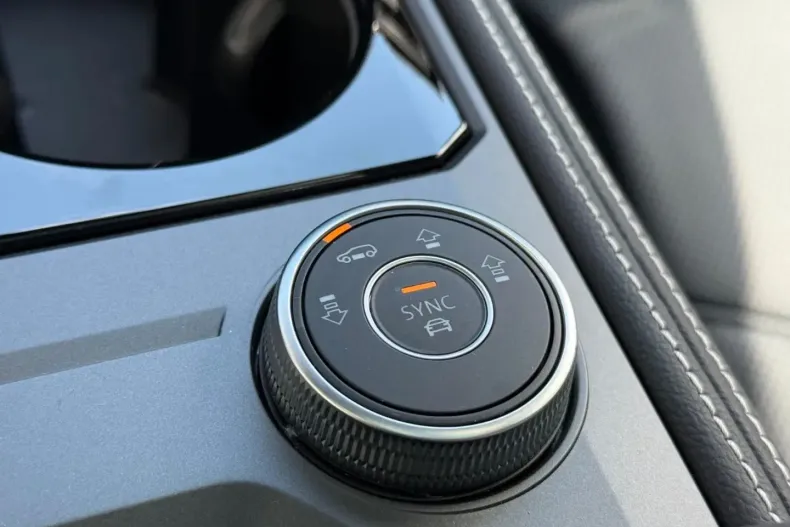 Volkswagen Touareg din 2024 cu 16.850 km - oferta VOL171225 - foto 24