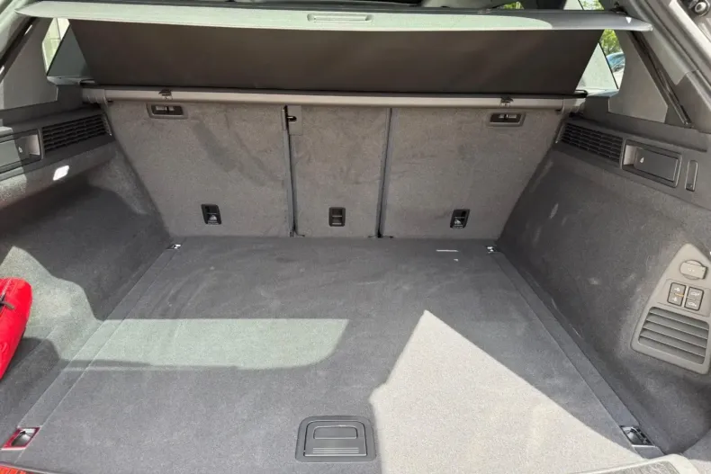 Volkswagen Touareg din 2024 cu 16.850 km - oferta VOL171225 - foto 26