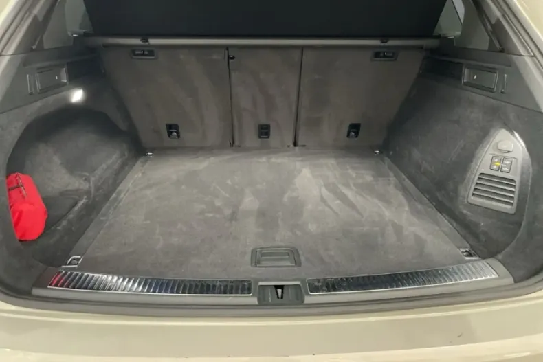 Volkswagen Touareg din 2025 cu 24.868 km - oferta VOL171226 - foto 10