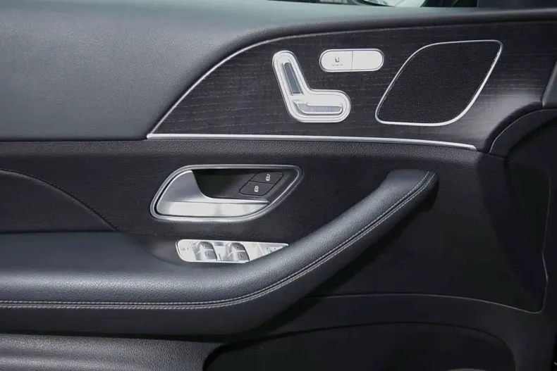 Mercedes-Benz GLE 400 din 2023 cu 30.104 km - oferta MER171241 - foto 9