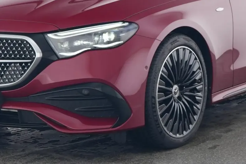 Mercedes-Benz E 400 din 2024 cu 32.403 km - oferta MER171252 - foto 2