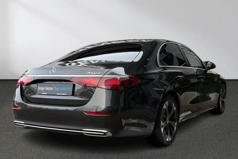 Mercedes-Benz E 400 din 2025 cu 8.100 km - oferta MER171255 - foto 3