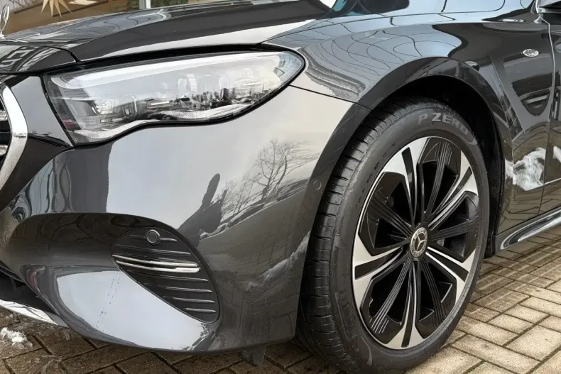 Mercedes-Benz E 400 din 2025 cu 8.100 km - oferta MER171255 - foto 5