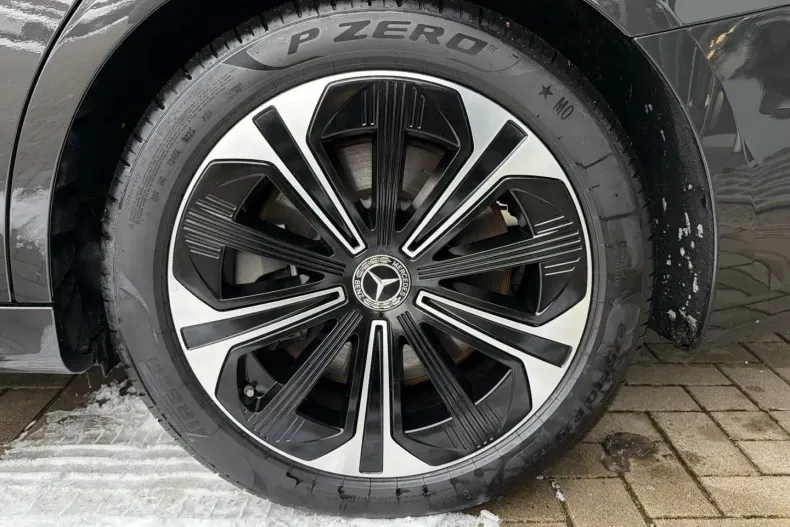 Mercedes-Benz E 400 din 2025 cu 8.100 km - oferta MER171255 - foto 6