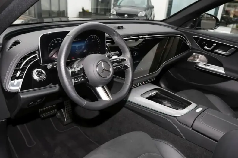 Mercedes-Benz E 400 din 2024 cu 6.400 km - oferta MER171256 - foto 7