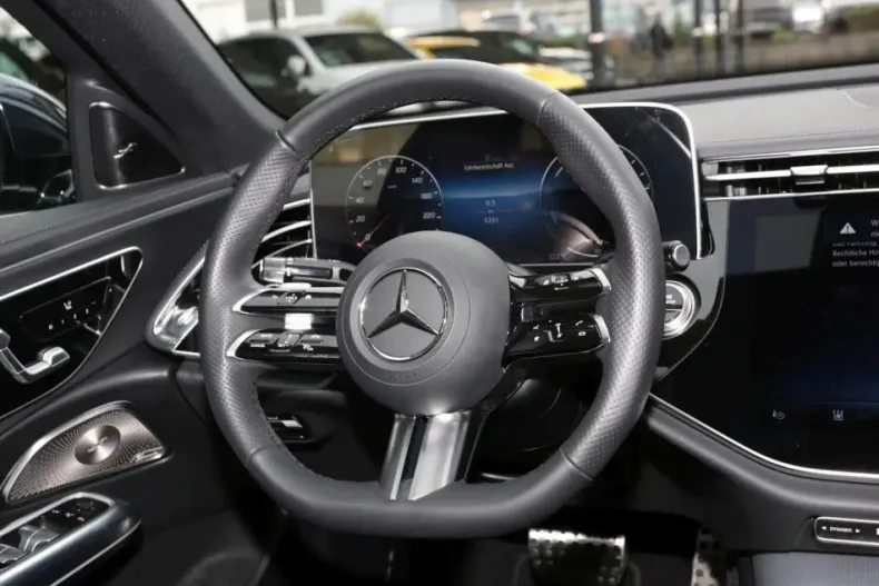 Mercedes-Benz E 400 din 2024 cu 6.400 km - oferta MER171256 - foto 8