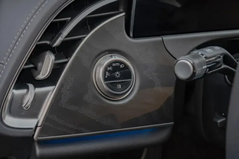 Mercedes-Benz E 400 din 2024 cu 3.253 km - oferta MER171260 - foto 11