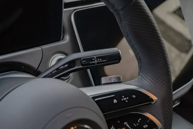 Mercedes-Benz E 400 din 2024 cu 3.253 km - oferta MER171260 - foto 12