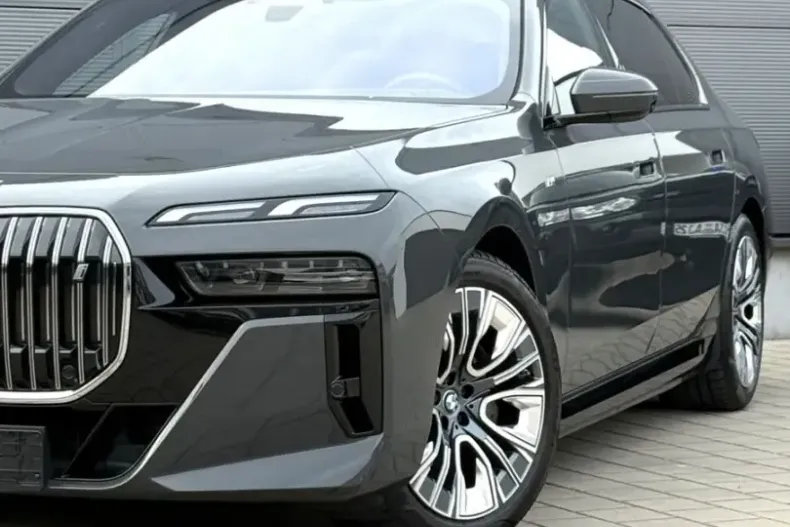 BMW i7 din 2023 cu 9.713 km - oferta BMW171280 - foto 6