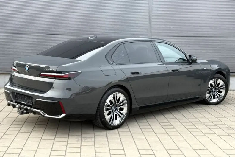 BMW i7 din 2023 cu 9.713 km - oferta BMW171280 - foto 8