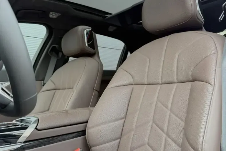 BMW i7 din 2023 cu 9.713 km - oferta BMW171280 - foto 12