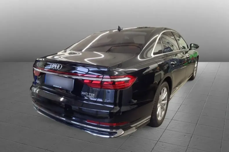 Audi A8 din 2023 cu 33.960 km - oferta AUD171285 - foto 3