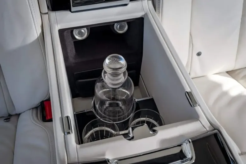 Rolls-Royce Phantom din 2021 cu 16.900 km - oferta ROL171292 - foto 19