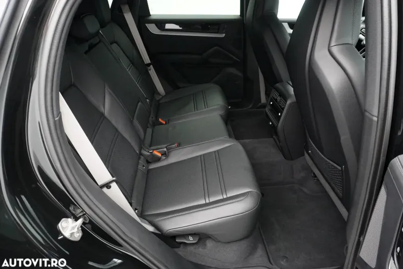 Porsche Cayenne Coupe din 2025 cu 4.033 km - oferta POR171303 - foto 13