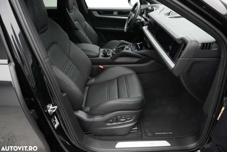 Porsche Cayenne Coupe din 2025 cu 4.033 km - oferta POR171303 - foto 14