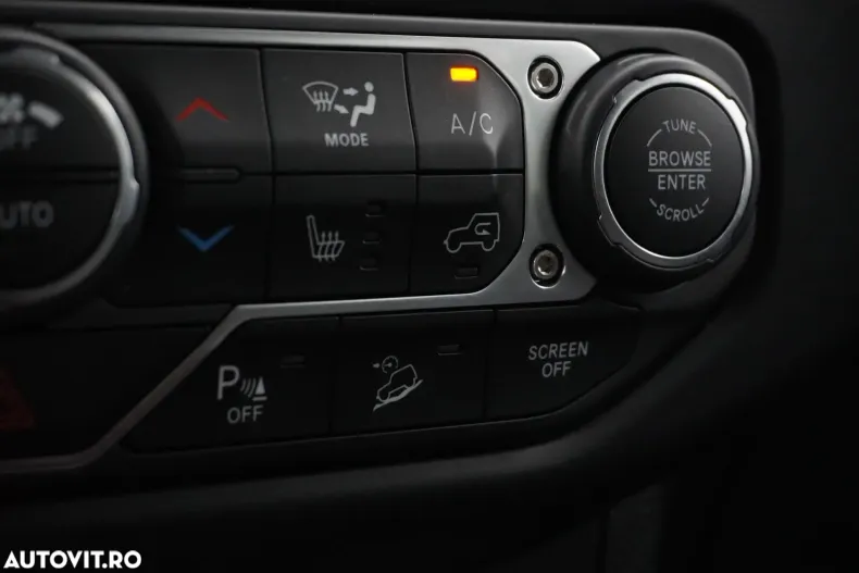 Jeep Wrangler din 2020 cu 53.769 km - oferta JEE171306 - foto 24