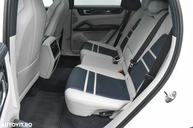 Porsche Cayenne Coupe din 2021 cu 55.561 km - oferta POR171307 - foto 10