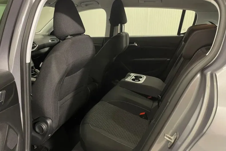 Peugeot 308 din 2020 cu 136.772 km - oferta PEU171325 - foto 10