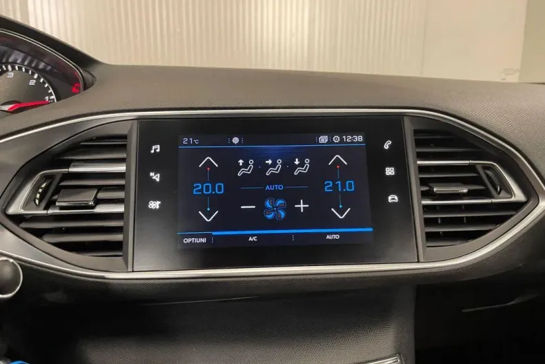 Peugeot 308 din 2020 cu 136.772 km - oferta PEU171325 - foto 15