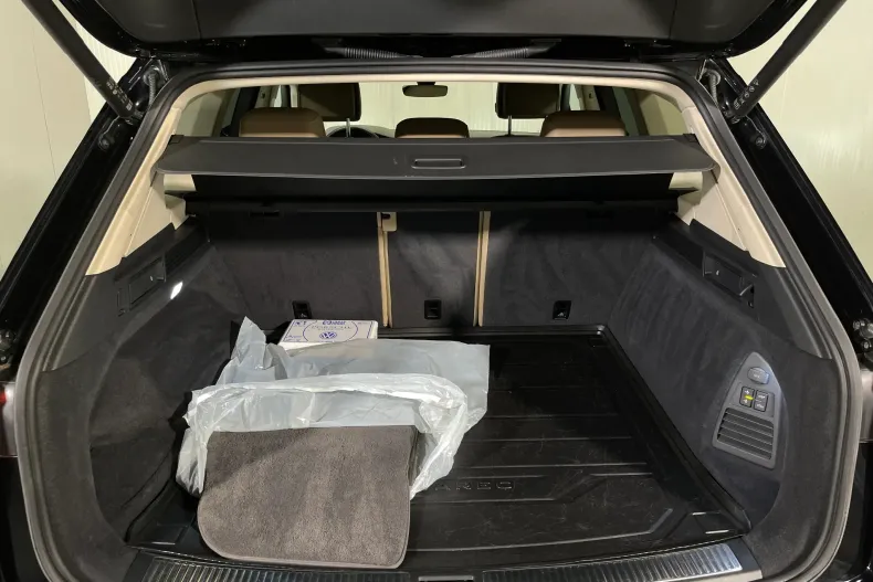 Volkswagen Touareg din 2021 cu 95.507 km - oferta VOL171328 - foto 11