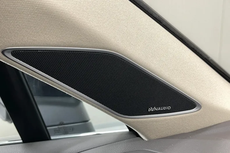 Volkswagen Touareg din 2021 cu 95.507 km - oferta VOL171328 - foto 25