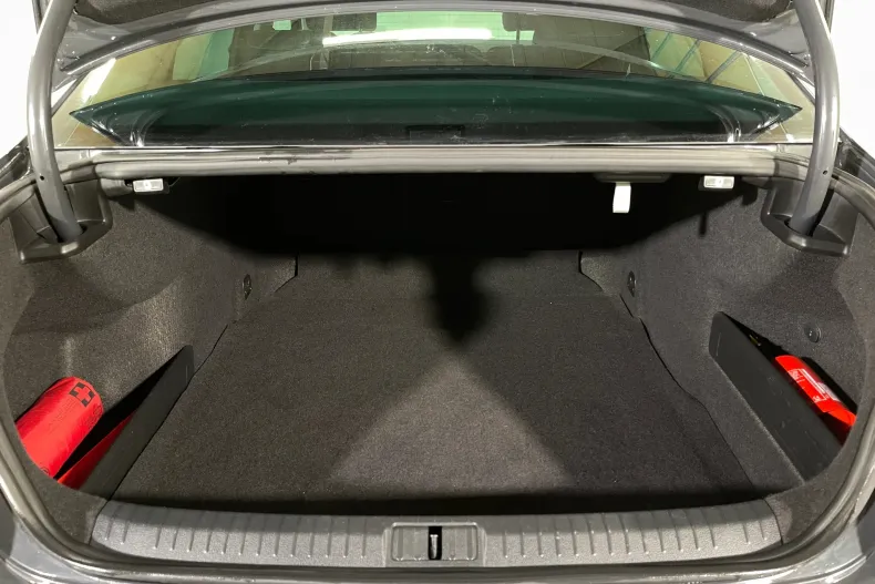 Volkswagen Passat din 2021 cu 50.260 km - oferta VOL171329 - foto 12