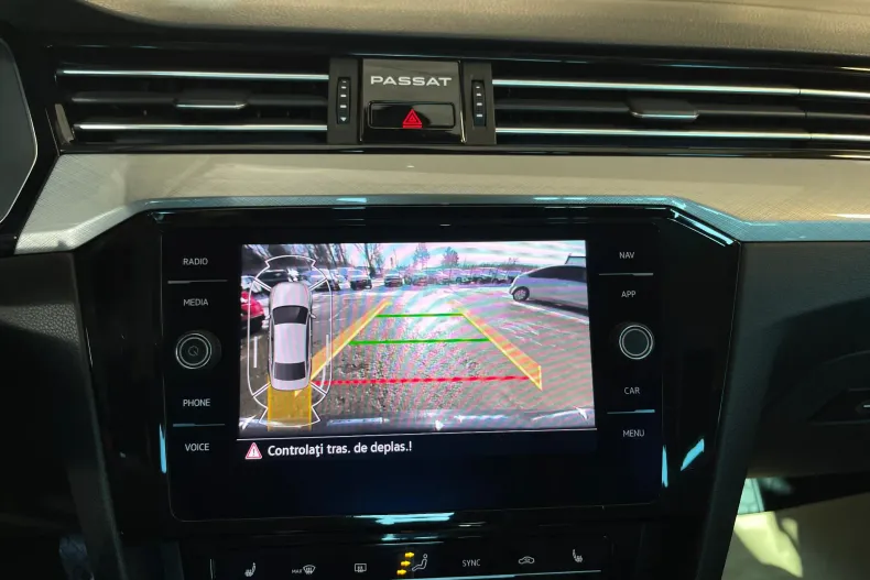 Volkswagen Passat din 2021 cu 50.260 km - oferta VOL171329 - foto 13