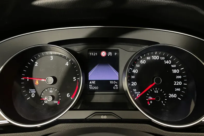 Volkswagen Passat din 2021 cu 50.260 km - oferta VOL171329 - foto 27